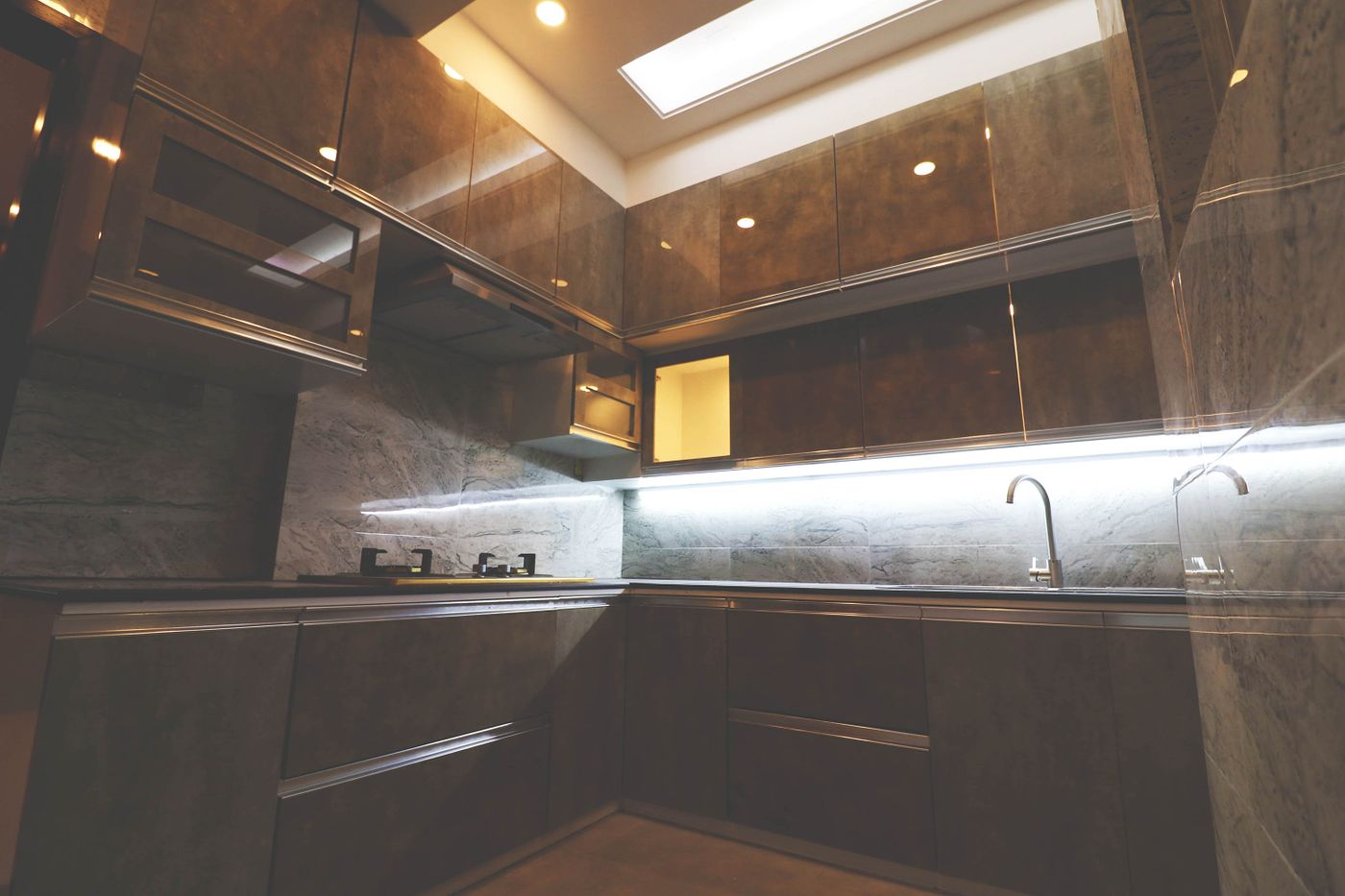 Illustrative kitchen cabinet lighting application